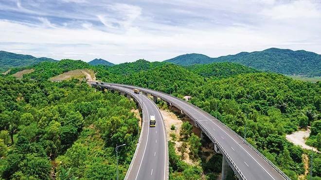 Tuyến giao thông thuộc hành lang kinh tế Đông Tây kết nối Đắk Lắk với vùng duyên hải Nam Trung Bộ và cảng biển
